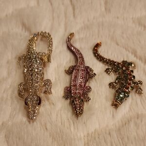 Sparkling Alligator Brooch Set